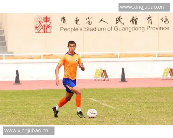 贺一然去成都！泰山当断不断 冬窗至今0引援！刘彬彬去天津没谈拢